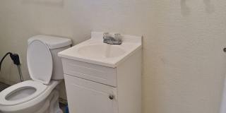 2BR 1.5BA SINGLE FAMILY HOME-EDGEWATER Gallery 13