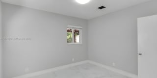 2340 SW 15th St Gallery 20