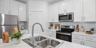 River Rock at Blume Road - 55+ Apartment Homes Gallery 15