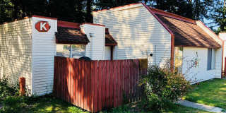 Highly Desirable Corner End-Unit in the Fairwood Area of Renton! Gallery 21