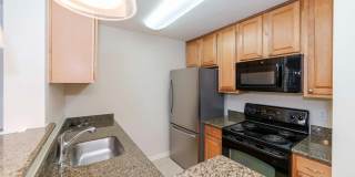 3176 SUMMIT SQUARE Drive Gallery 16