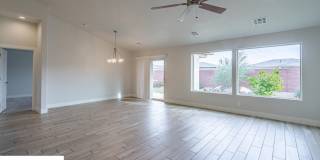 Beautiful 4 Bedroom Home Gallery 9