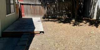 2 Bed 1 Bath Duplex w/ Fenced Yard and Off Street Parking Gallery 15