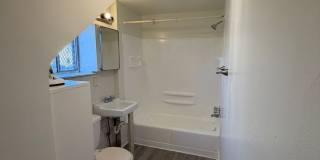 717 W Market St Gallery 6