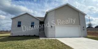 4 Bedroom Home Available Early February - Great Neighborhood  Ozark Schools! Gallery 1