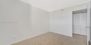 117 Lake Emerald Dr Gallery 33