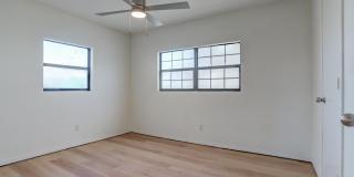 4008 26th Street Gallery 33