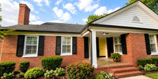 3/2 Duplex Conveniently Situated in an Established Neighborhood! Gallery 3