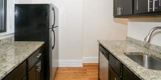 2179 West Giddings Gallery 7