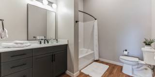 75 Canal Gallery 28