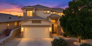 Gorgeous home in Sonoma Ranch Gallery 1