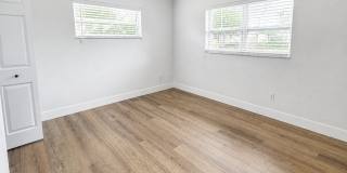 Updated 2/2/1 Home in Northeast St. Petersburg! Gallery 20