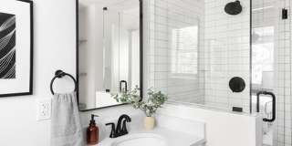 1100 Washington Gallery 9