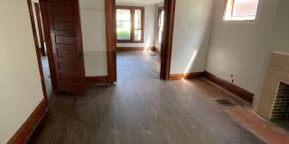 Large Brick 7 bedroom home Gallery 36