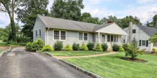 230 Pinelynn Rd Gallery 2