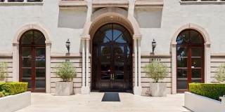 9249 Burton Way Gallery 27
