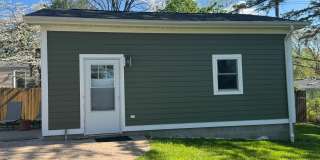 Fully Updated 3 Bedroom - 1 bathroom home - $3,000 Gallery 5