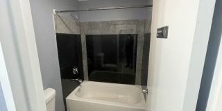 Centrally located condo studio in Orlando! - next to Florida Mall - all utilities included! Gallery 3