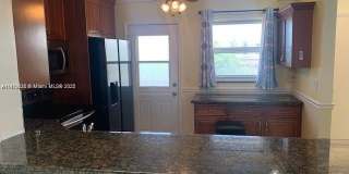 901 NE 14th Ave Gallery 3