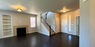 Charming 3BR + Spacious Loft Home in Broomfield Gallery 3