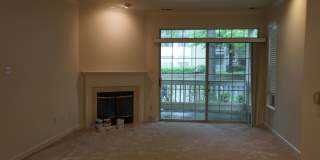 2-Bedrooms Condo in Bentley Place Gallery 3