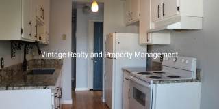 Ready To Go! Very Nice 2 bedroom Condo!!! Gallery 7