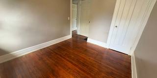 Charming Three Bedroom Townhouse! Gallery 15