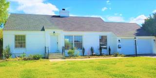 3 Bed 1.5 Bath 2 car garage in Nichol's Hills Addition NW OKC Gallery 1