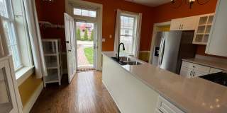 Premium location!  Downtown 3BR 2.5BA with 2 car garage Gallery 17