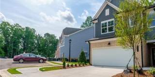 5120 Hillington Way Gallery 1