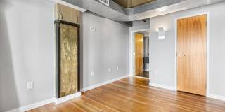 1101 WASHINGTON Avenue Gallery 21