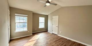 Alexander Crossing Apartments & Townhomes Gallery 10