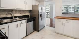 1420 Brickell Bay Dr Gallery 3