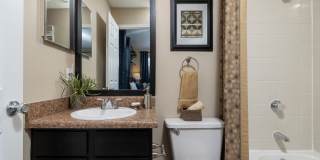 District at Hamilton Place Apartments Gallery 7