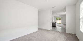 Beautiful 3 bedroom home Gallery 7