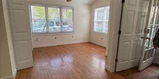 130 SPRINGWOOD Drive unit: Rental Unit Gallery 3