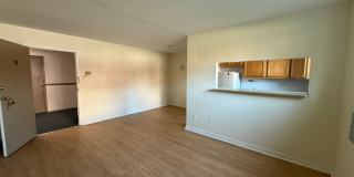 Gross Street Gallery 6