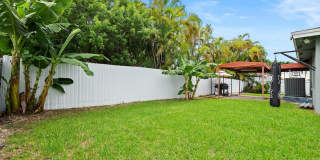 Beautiful 4 bed 3 bathroom Single Family Home with a large fenced yard Gallery 24