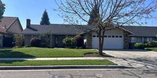 Now Available! 3 Bedroom Home in North West Visalia! Gallery 1