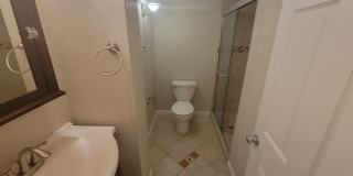Sunny, newly remodeled 3 bed + office/2.5 bath in Applewood townhomes close to NOBO! Gallery 21