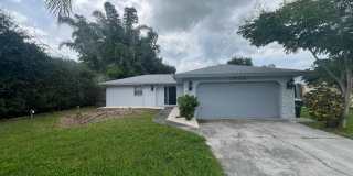 Sarasota Three Bed, Two Bath, 2-car Garage Single Family w/Fenced Yard For Rent Sarasota Three Bed, Two Bath, 2-car Garage Single Family w/Fenced Yard For Rent Gallery 1