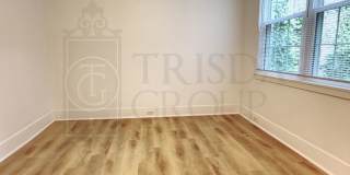 Avail Sept 1: 2BR Apt in Beechview, South Hills.  BEAUTIFUL design, Laminate Floors, AC, Pets OK, Balcony, W/D! Gallery 28