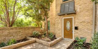 ALAMO HEIGHTS  |  TOWNHOME  |  REMODELED  |  HUGE TERRACE Gallery 6