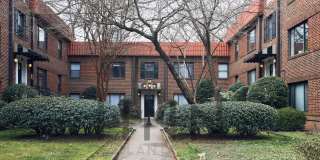 Bright Top-Floor 2/1 Condo in Prime Midtown Bright Top-Floor 2/1 Condo in Prime Midtown Gallery 1