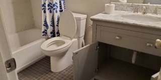 Renovated Condo steps from Maple Street & St Charles! Gallery 8