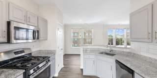 The Townes at Herndon Center Gallery 8