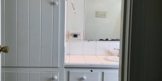 Beautiful 3 Bedroom Apartment. Great place at an affordable price. Gallery 15