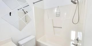 Charming 2BR House in Raleigh Gallery 31