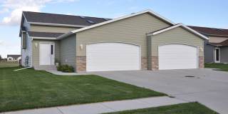 Large 3 Bedroom Twinhome in  Great South Moorhead Neighborhood!! Gallery 1