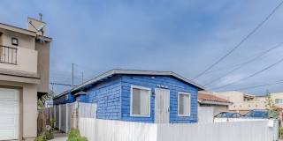 Cozy 2 bedroom, 1 bathroom bungalow with prime Huntington Beach location Cozy 2 bedroom, 1 bathroom bungalow with prime Huntington Beach location Gallery 1